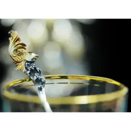 Подстаканник из серебра "Старик и невод" Подстаканник из серебра "Старик и невод"