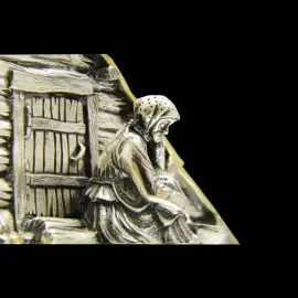 Салфетница серебряная "Землянка" Салфетница серебряная "Землянка"