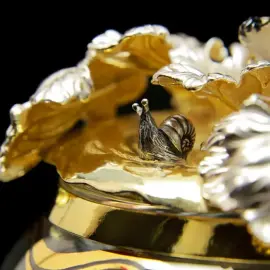 Чайник из серебра "Репка" Чайник из серебра "Репка"