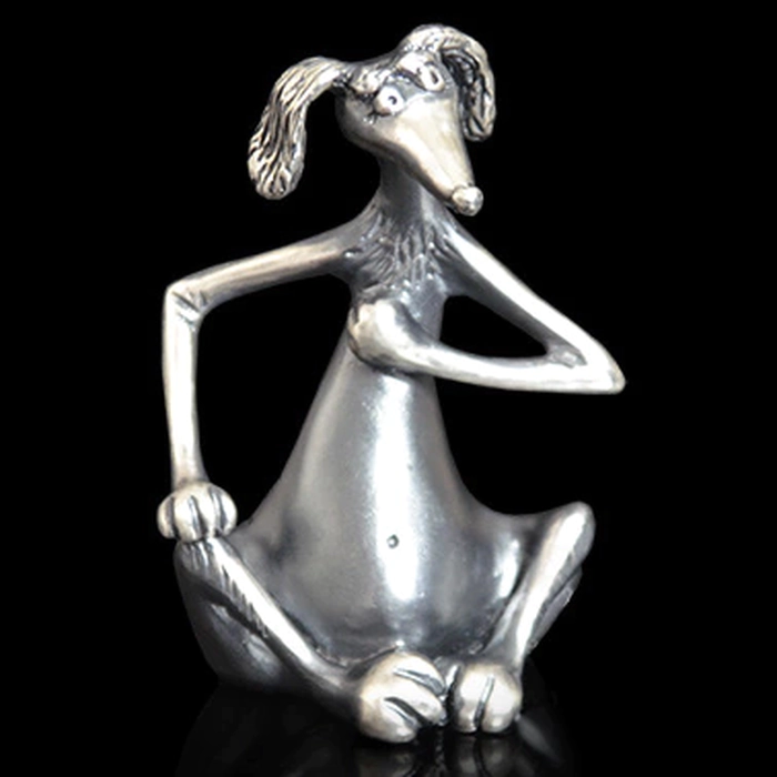 Silver figurine "The dog is sitting"