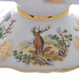 Фарфоровое блюдо на ножке "Queen's Crown. Охота красная" квадратное