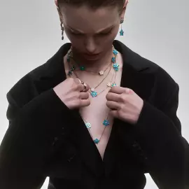 Forget me not necklace in yellow gold with turquoise and diamonds