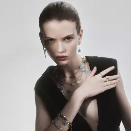 Forget me not necklace in yellow gold with turquoise and diamonds