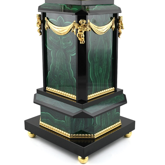 Table lamp made of malachite "Retro" green