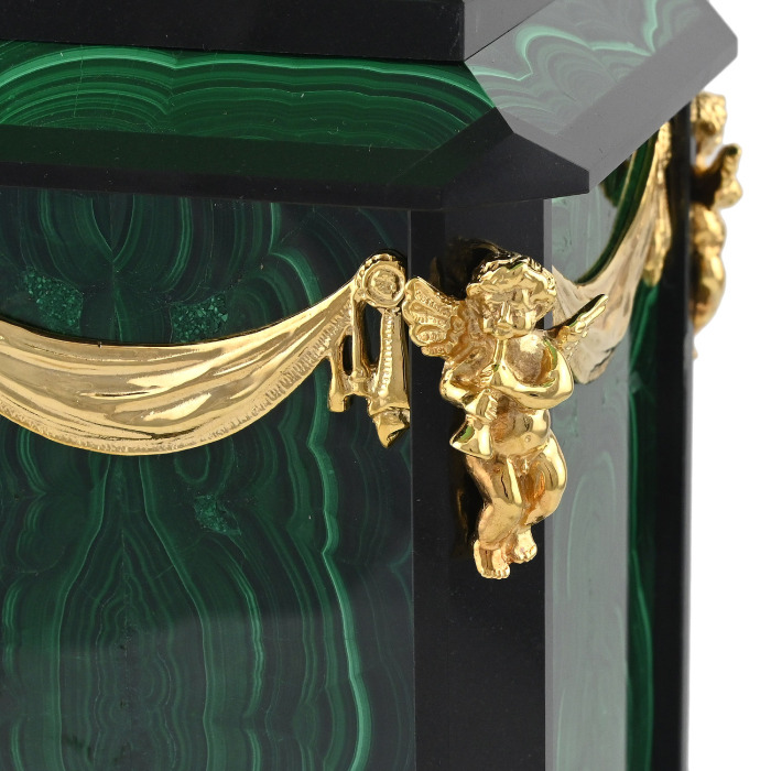 Table lamp made of malachite "Retro" green