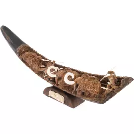 Композиция из бивня мамонта "Охота на мамонтов и шерстистого носорога"