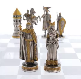 Шахматы из хрусталя и серебра "Ледовое побоище"