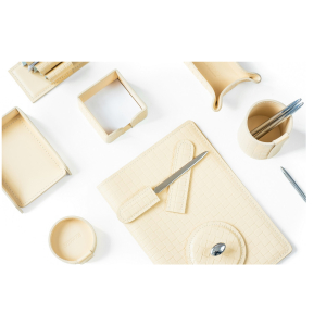 Настольный набор "Business Cuoietto" слоновая кость, 6 предметов Настольный набор "Business Cuoietto" слоновая кость, 6 предметов