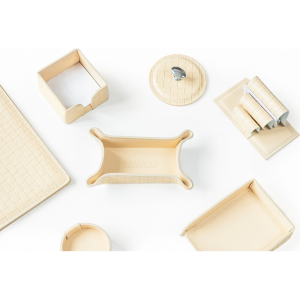 Настольный набор "Business Cuoietto" Treccia/слоновая кость, 6 предметов Настольный набор "Business Cuoietto" Treccia/слоновая кость, 6 предметов