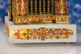 Lamp-mosque "Chor Minor" with the Koran and rosary beads, Zlatoust