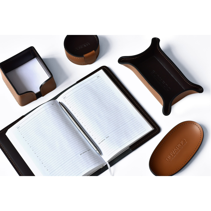 Настольный набор "Business Cuoietto"  табак/шоколад, 8 предметов Настольный набор "Business Cuoietto"  табак/шоколад, 8 предметов