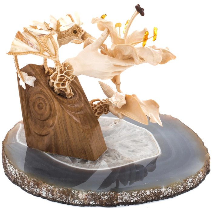 Souvenir of mammoth tusk and agate "Lily Dragon"