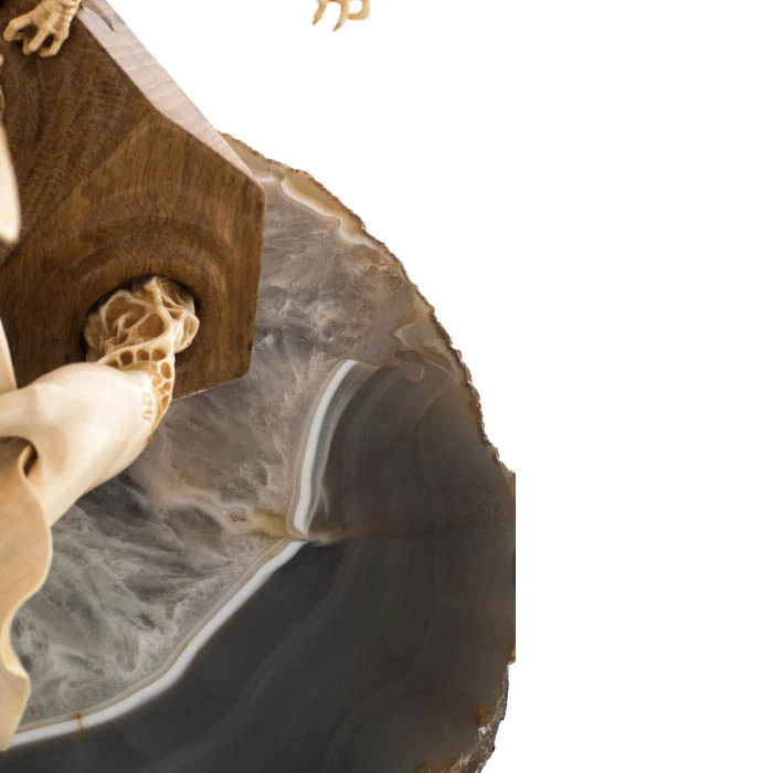 Souvenir of mammoth tusk and agate "Lily Dragon"