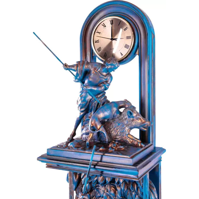 The watch made of beech "Hunting" is blue