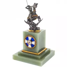 Статуэтка из нефрита и серебра "Святой Георгий"