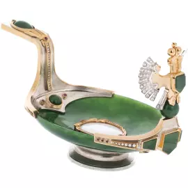 Jade bucket "Complained"