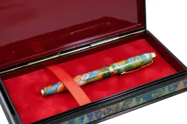 Набор из ручки и шкатулки "Конек-горбунок" Палех Набор из ручки и шкатулки "Конек-горбунок" Палех