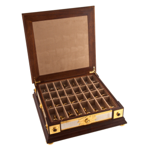 Chess made of ash and tiger's eye "Royal" Zlatoust