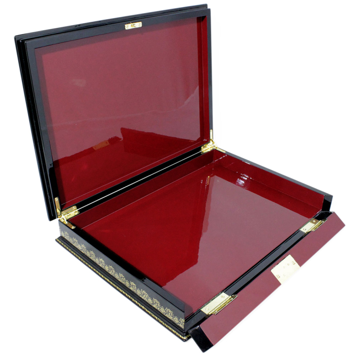 The box "Moscow Golden-Domed" Lackey
