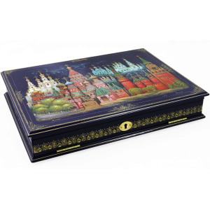 The box "View of Moscow" is a Lackey