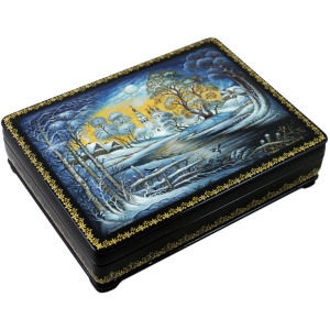 The box "Winter evening" is a lackey