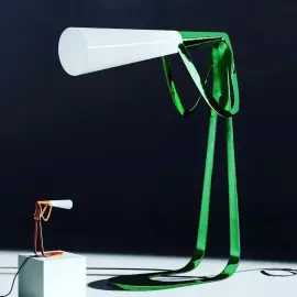 Лампа Woooo художника Тараса Желтышева Лампа Woooo художника Тараса Желтышева