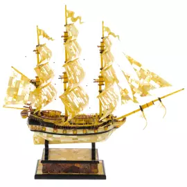 Корабль из янтаря "Полтава"