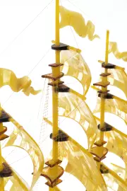 Корабль из янтаря "Полтава"