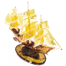 Сувенир из янтаря "Корабль Бригантина"