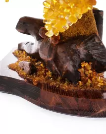 Сувенир из янтаря "Дерево"