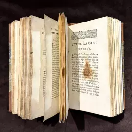 Книга «Федр, вольноотпущенник Августа, Эзоповы басни» Париж, Типография Кустелье, 1742 год