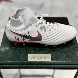 Бутсы с автографом футболиста Игоря Акинфеева, мрамор зеленый