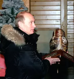 Матрешка серебряная средняя