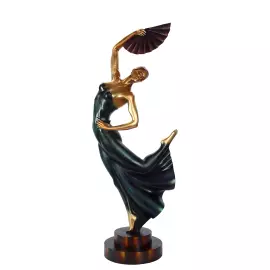 Статуэтка из бука "Кармен"