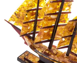 Souvenir of amber "Brigantine" small