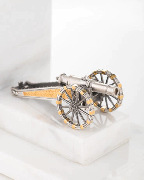 Marble and silver bookstores "Cannons"