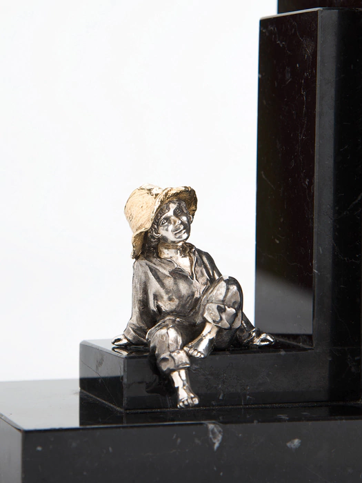 Marble and silver bookstores "Children"