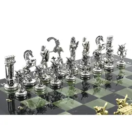 Подарочные шахматы из долерита, офиокальцита и мрамора "Минотавр"