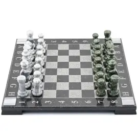 Подарочные шахматы из змеевика и гранита