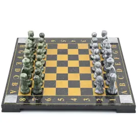 Подарочные шахматы из змеевика, гранита и мрамора