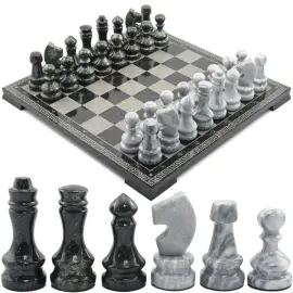 Подарочные шахматы из мрамора, змеевика и гранита