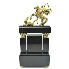 Mantel clock made of malachite and marble "George the Victorious"