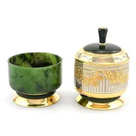 Чайный сервиз из нефрита и латуни с гравюрой, на 2 персоны