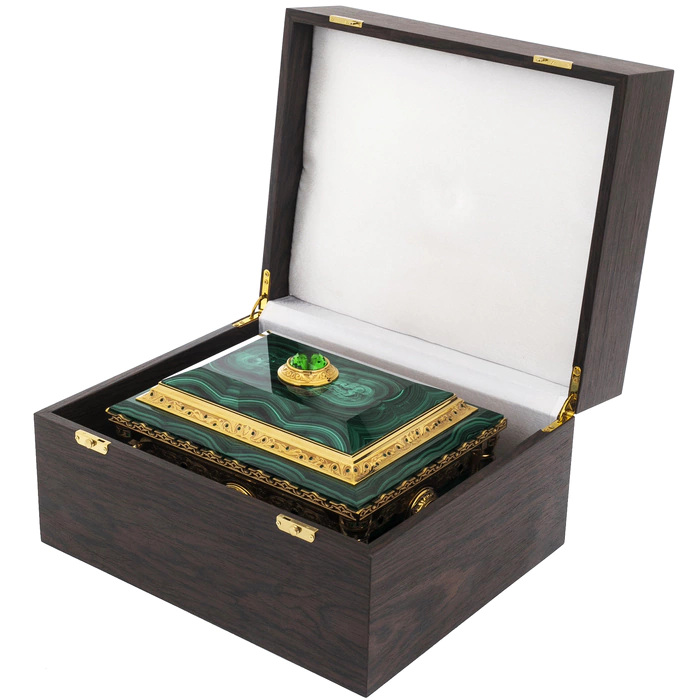 The casket of malachite "Family" is large, Zlatoust