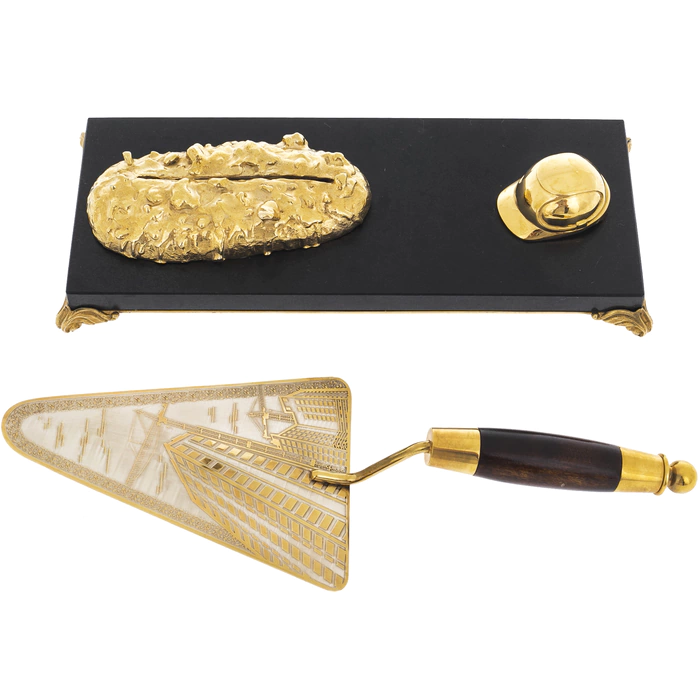 A trowel on a dolerite stand "Gift" Zlatoust