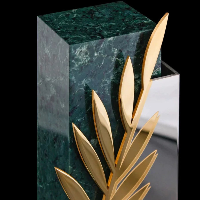 A gift to the head of the Palm Tree