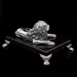 Скульптура "Лев"