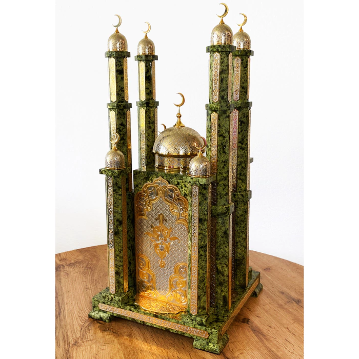 A mosque with the Koran and Hadiths of the Prophet. Zlatoust.