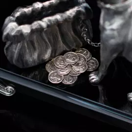 Серебряная визитница "Бордосский дог"