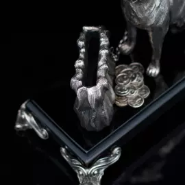 Серебряная визитница "Бордосский дог"